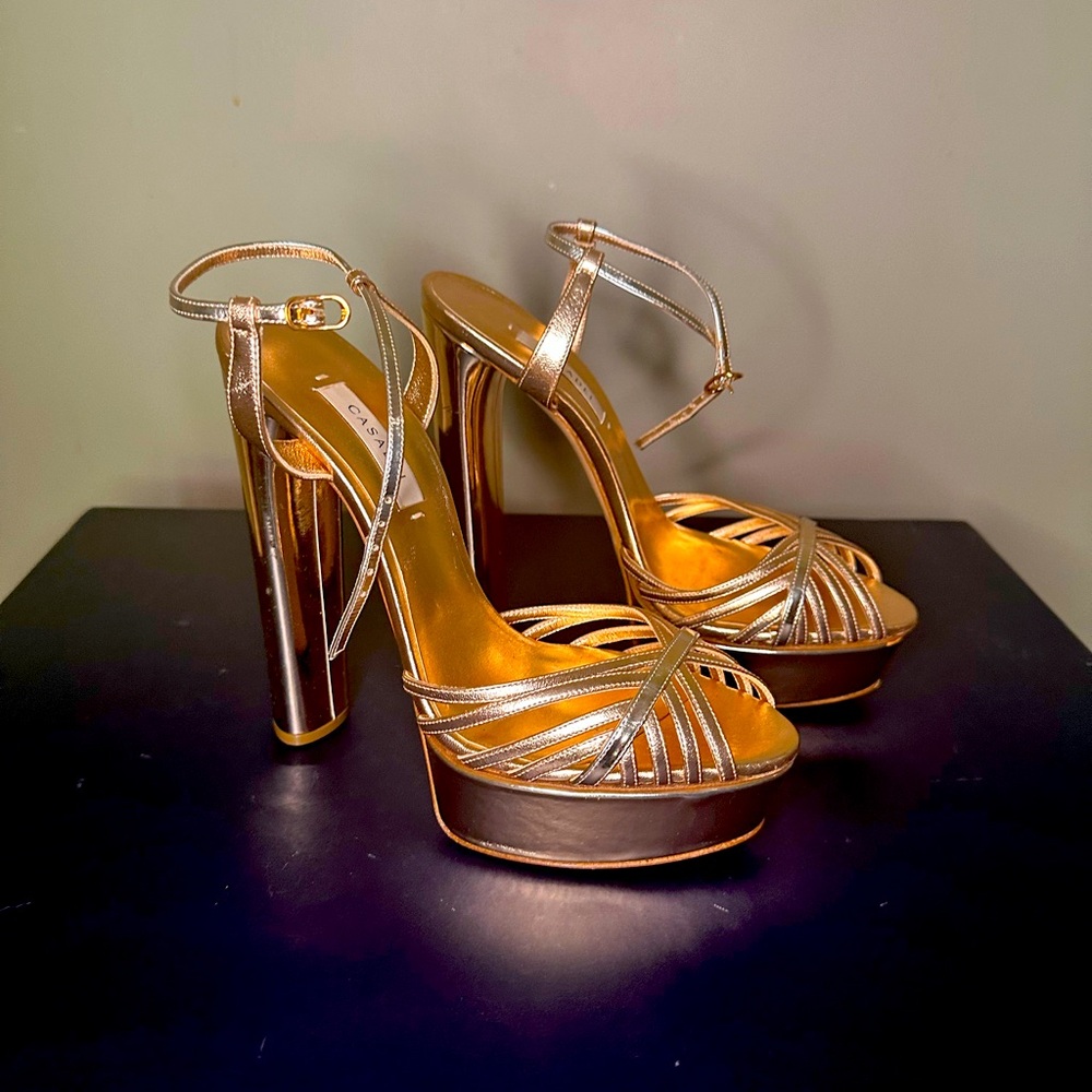 Women’s sandals heels